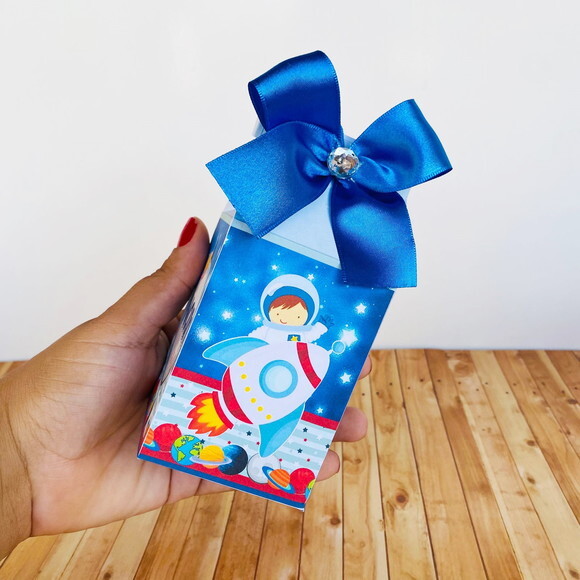 Kit 50 Caixas Personalizadas Basico Astronauta