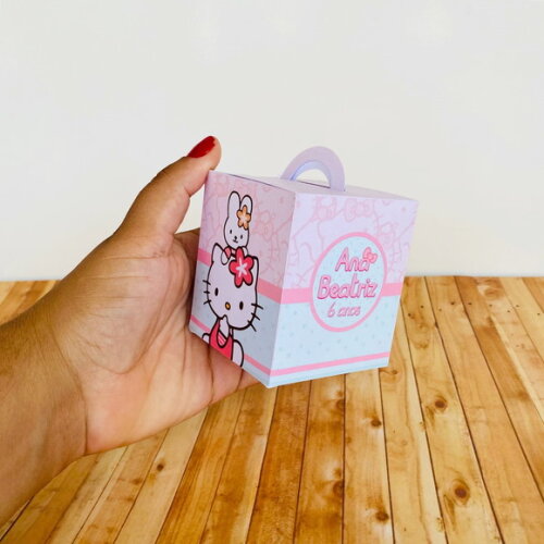 Kit 30 Caixas Personalizados Básicos Hello Kitty