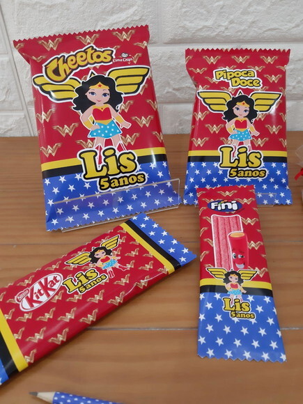 Kit Guloseimas Mulher Maravilha 20 Peças