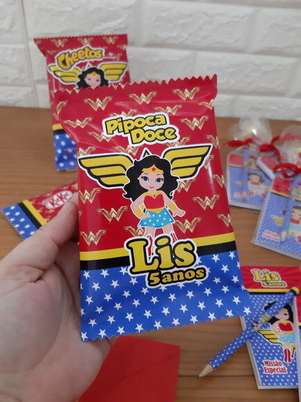 Kit Guloseimas Mulher Maravilha 30 Peças