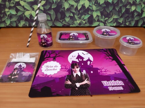 Kit Escola Wandinha