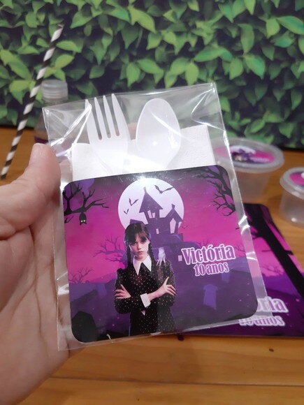 Kit Escola Wandinha