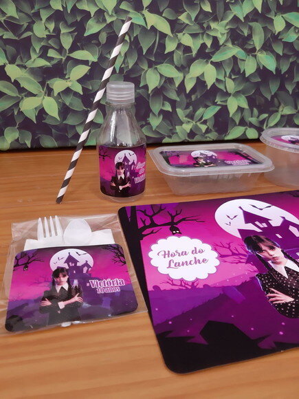 Kit Escola Wandinha