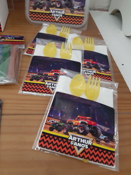 Kit Refeição Monster Jam
