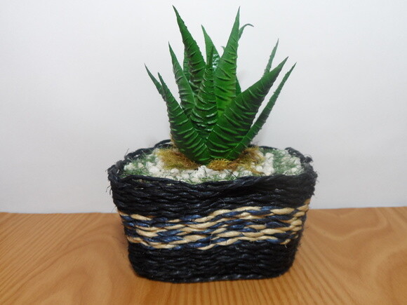 Arranjo Floral em Floreira de Sisal