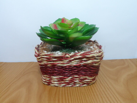 Arranjo Floral em Floreira de Sisal