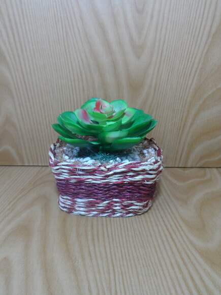 Arranjo Floral em Floreira de Sisal