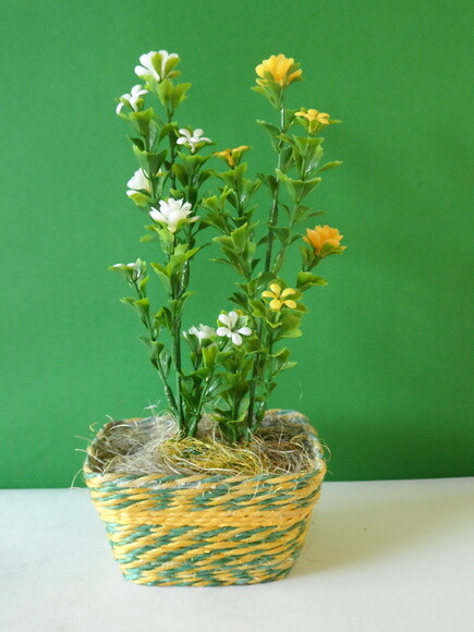 Arranjo Floral em Floreira de Sisal