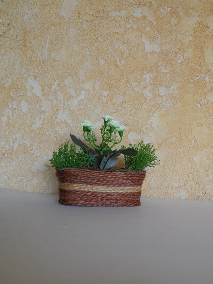 Arranjo Floral em Jardineira de Sisal