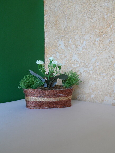 Arranjo Floral em Jardineira de Sisal