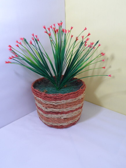 Arranjo Floral em Vaso de Sisal