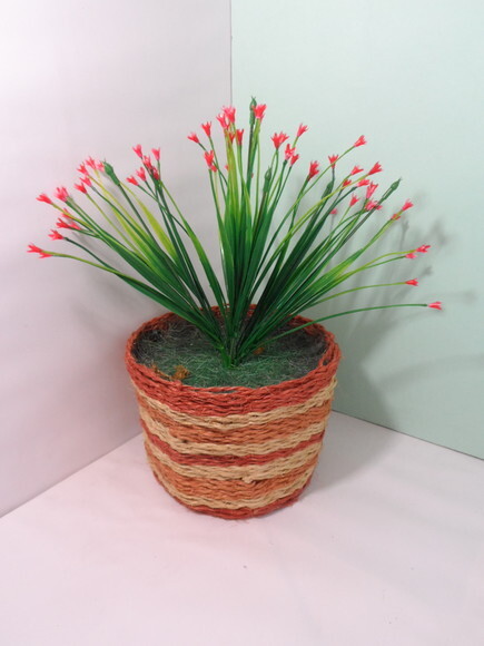 Arranjo Floral em Vaso de Sisal