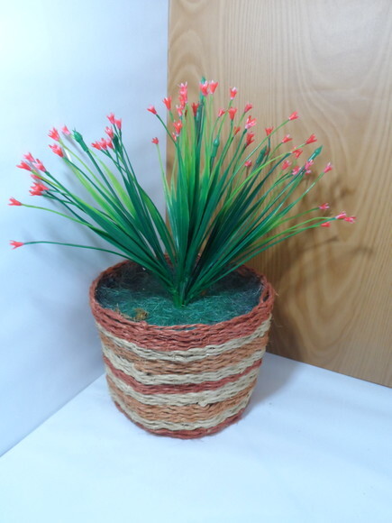 Arranjo Floral em Vaso de Sisal