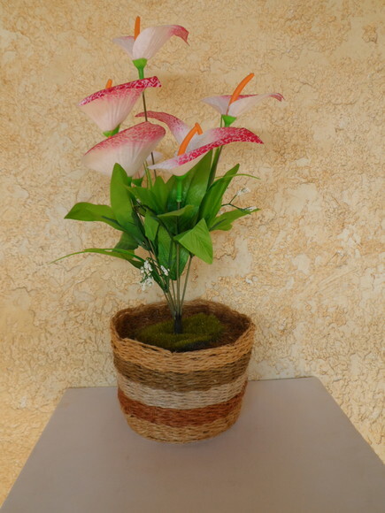 Arranjo Floral em Vaso de Sisal