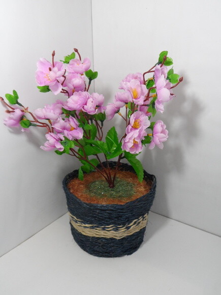 Arranjo Floral em Vaso de Sisal