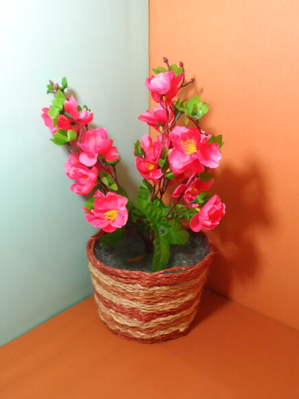 Arranjo Floral em Vaso de Sisal