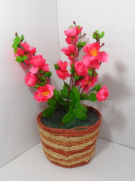 Arranjo Floral em Vaso de Sisal