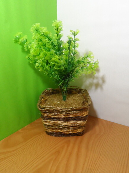 Arranjo Floral em Vaso de Sisal