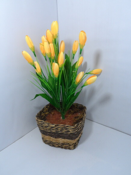Arranjo Floral em Vaso de Sisal