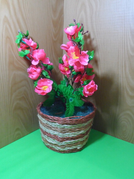 Arranjo Floral em Vaso de Sisal