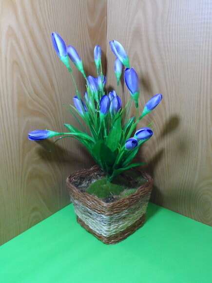Arranjo Floral em Vaso de Sisal