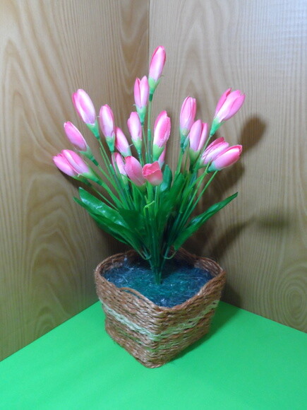 Arranjo Floral em Vaso de Sisal