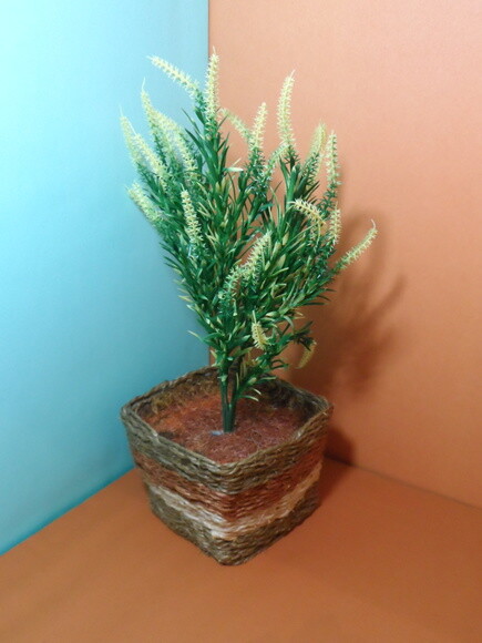Arranjo Floral em Vaso de Sisal