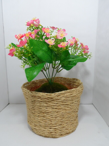 Arranjo Floral em Vaso de Sisal