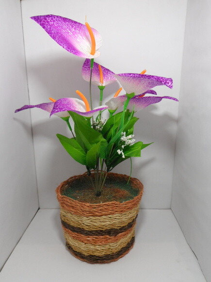 Arranjo Floral em Vaso de Sisal