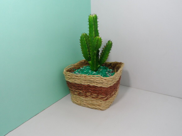 Arranjo Floral em Vaso de Sisal