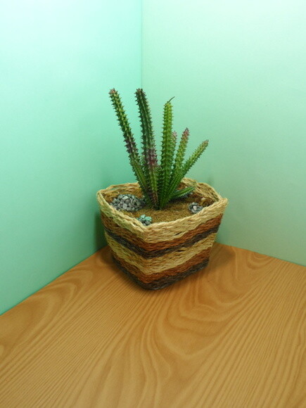 Arranjo Floral em Vaso de Sisal