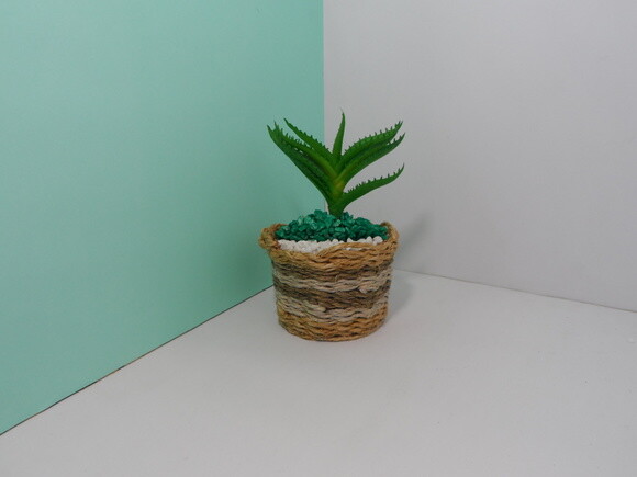 Arranjo Floral em Vaso de Sisal