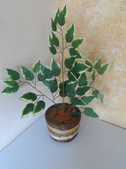 Arranjo Floral em Vaso de Sisal