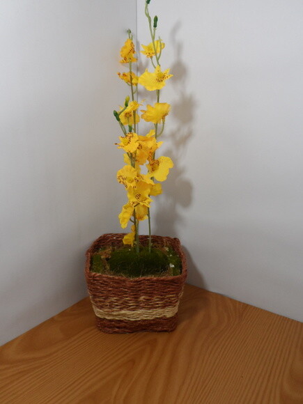 Arranjo Floral em Vaso de Sisal