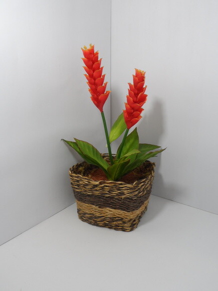 Arranjo Floral em Vaso de Sisal