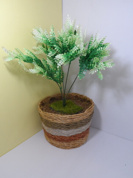 Arranjo Floral em Vaso de Sisal