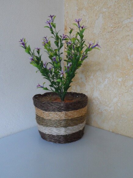 Arranjo Floral em Vaso de Sisal