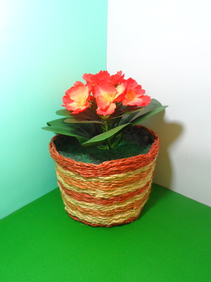 Arranjo Floral em Vaso de Sisal