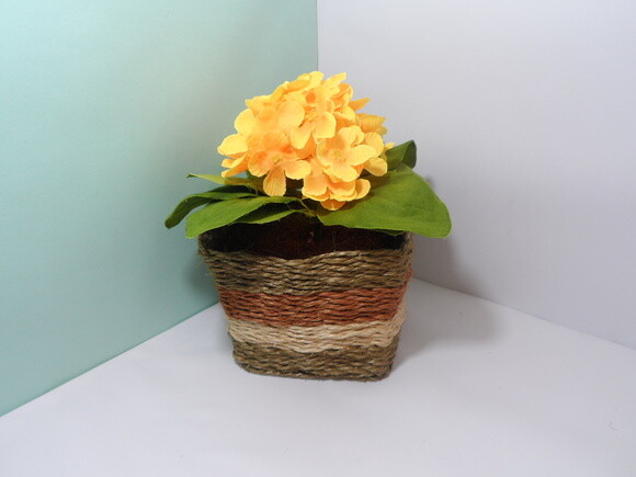 Arranjo Floral em Vaso de Sisal