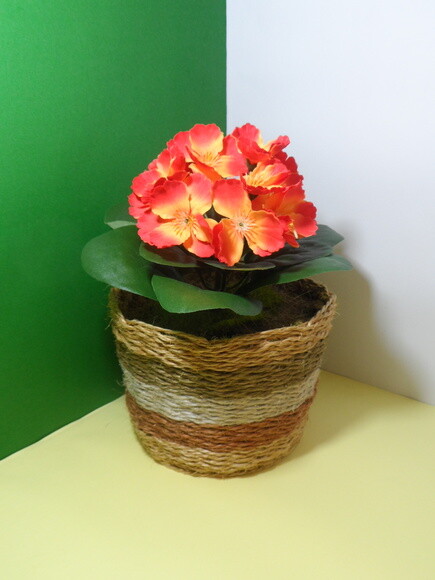 Arranjo Floral em Vaso de Sisal
