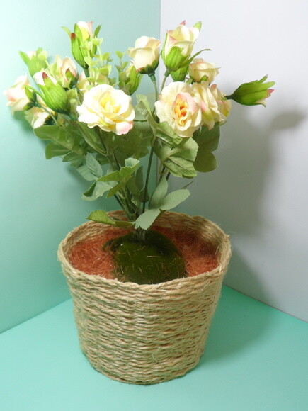 Arranjo Floral em Vaso de Sisal
