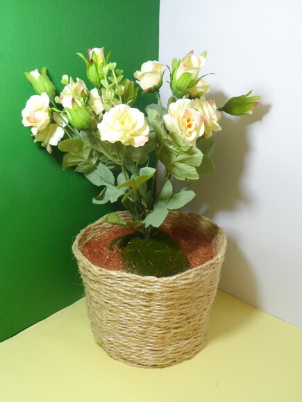 Arranjo Floral em Vaso de Sisal