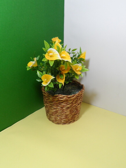 Arranjo Floral em Vaso de Sisal