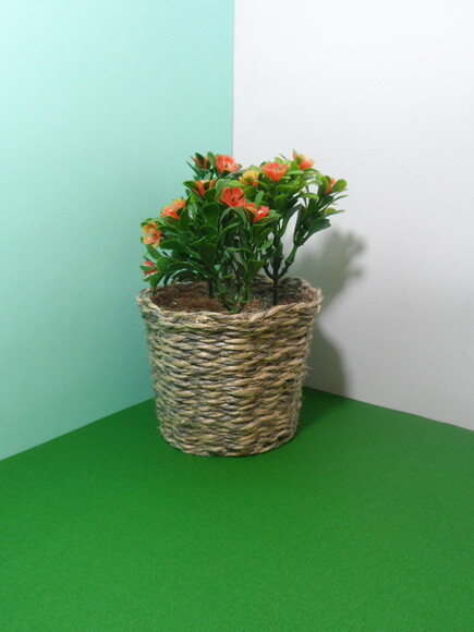 Arranjo Floral em Vaso de Sisal
