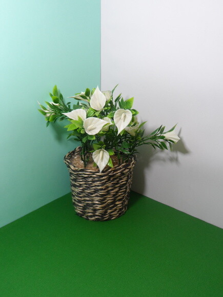 Arranjo Floral em Vaso de Sisal