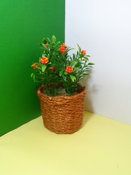 Arranjo Floral em Vaso de Sisal