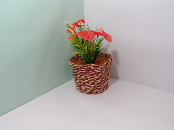 Arranjo Floral em Vaso de Sisal
