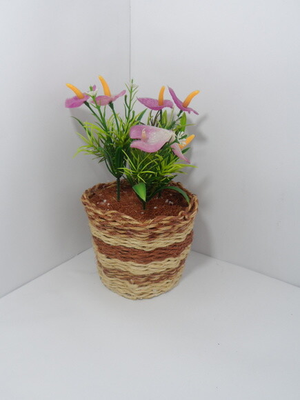 Arranjo Floral em Vaso de Sisal
