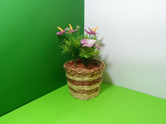 Arranjo Floral em Vaso de Sisal