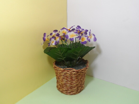 Arranjo Floral em Vaso de Sisal